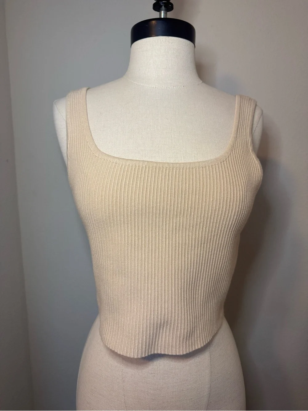 House of Harlow 1960 Cream Ribbed Scoop Crop Tank - Picture 1 of 5